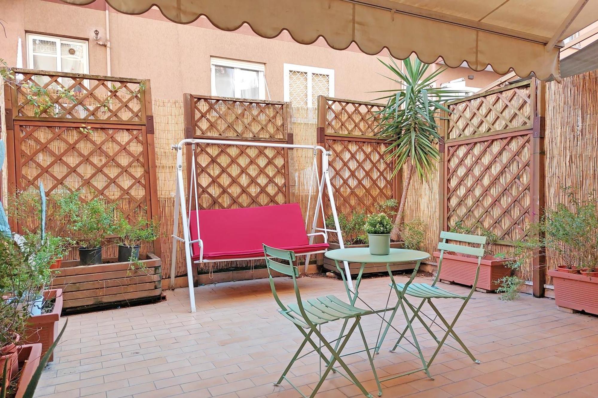 Vatican With Cute Terrace Appartement